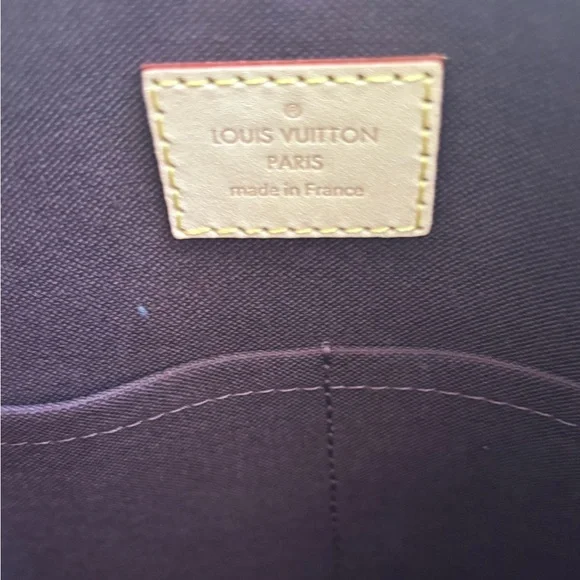 NEW Louis Vuitton Berri HOBO Bag - Picture 12 of 13